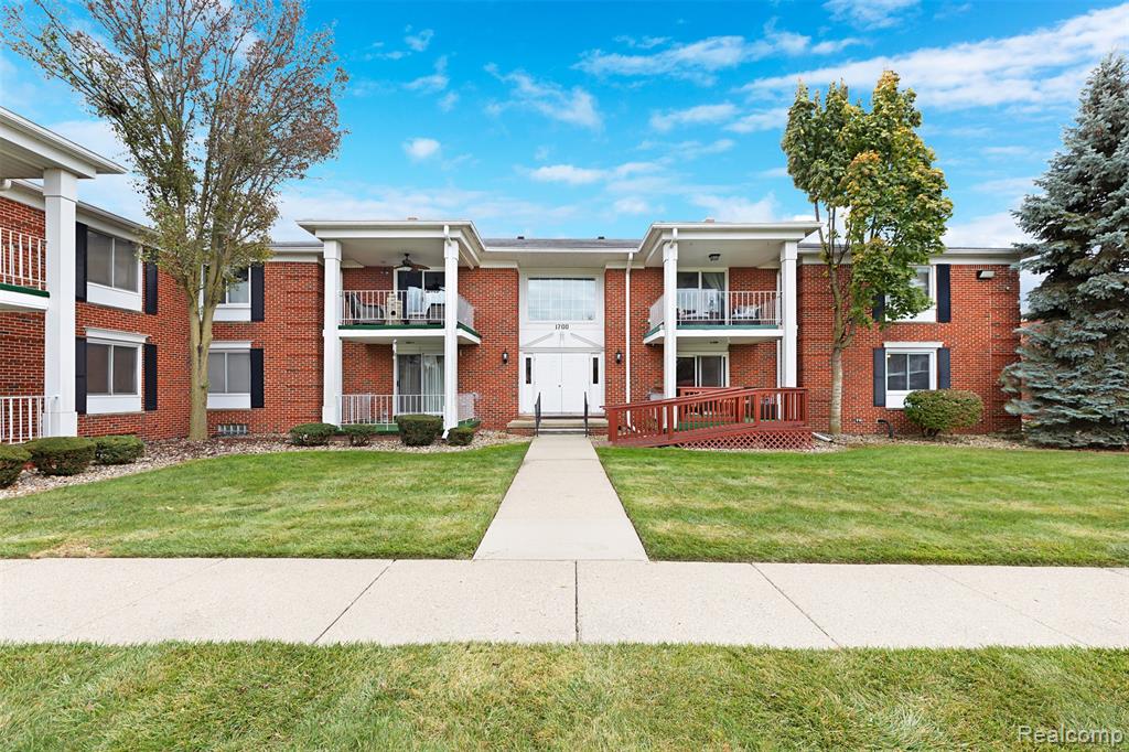 1700 Monticello Street, 2, Trenton, MI 48183 — Photo 2