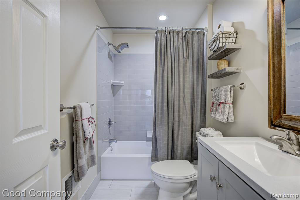 903 ROYAL Avenue, Royal Oak, MI 48073 — Photo 21