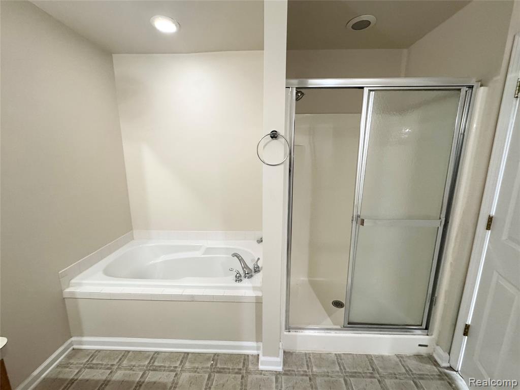 8147 Fox Tail Court, Ypsilanti, MI 48197 — Photo 16