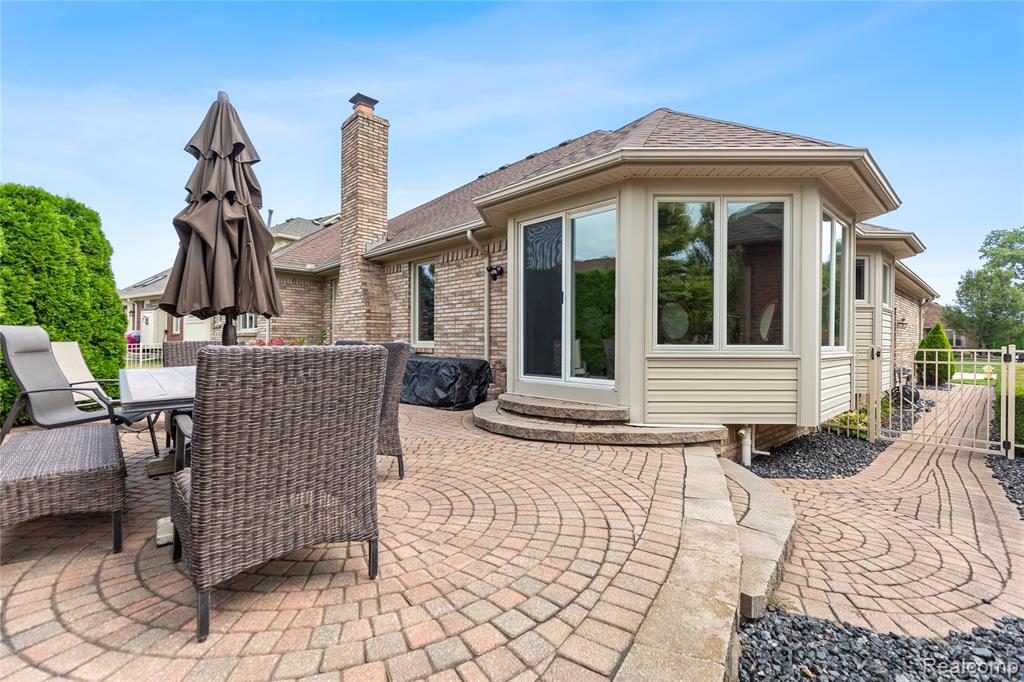 49279 Dunhill Drive, Macomb, MI 48044 — Photo 42
