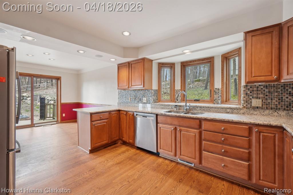 8063 Fawn Valley Drive, Clarkston, MI 48348 — Photo 10