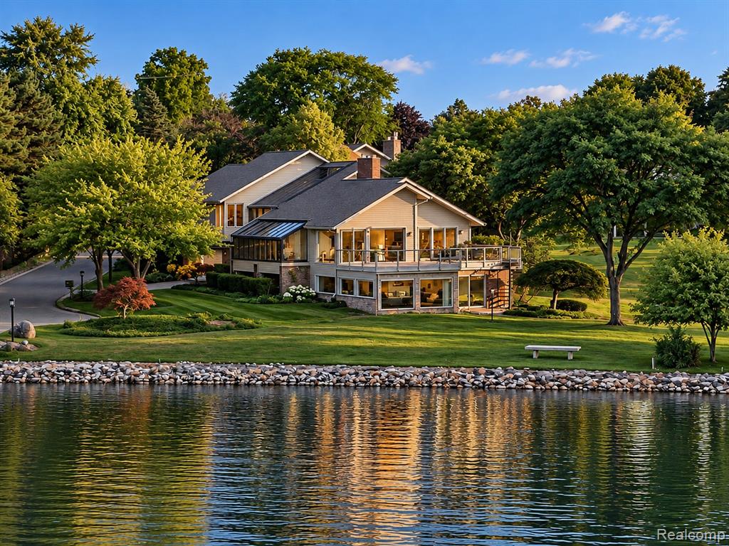 3850 Pine Harbor Drive, West Bloomfield, MI 48323