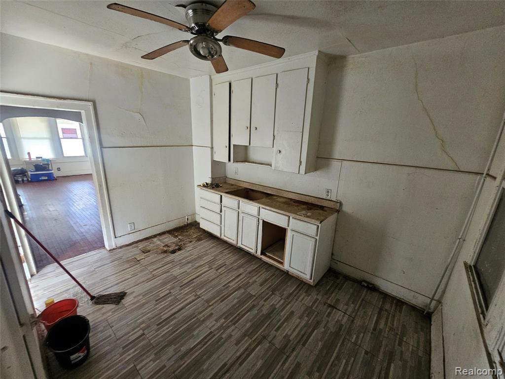 8086 Almont Street, Detroit, MI 48234 — Photo 12