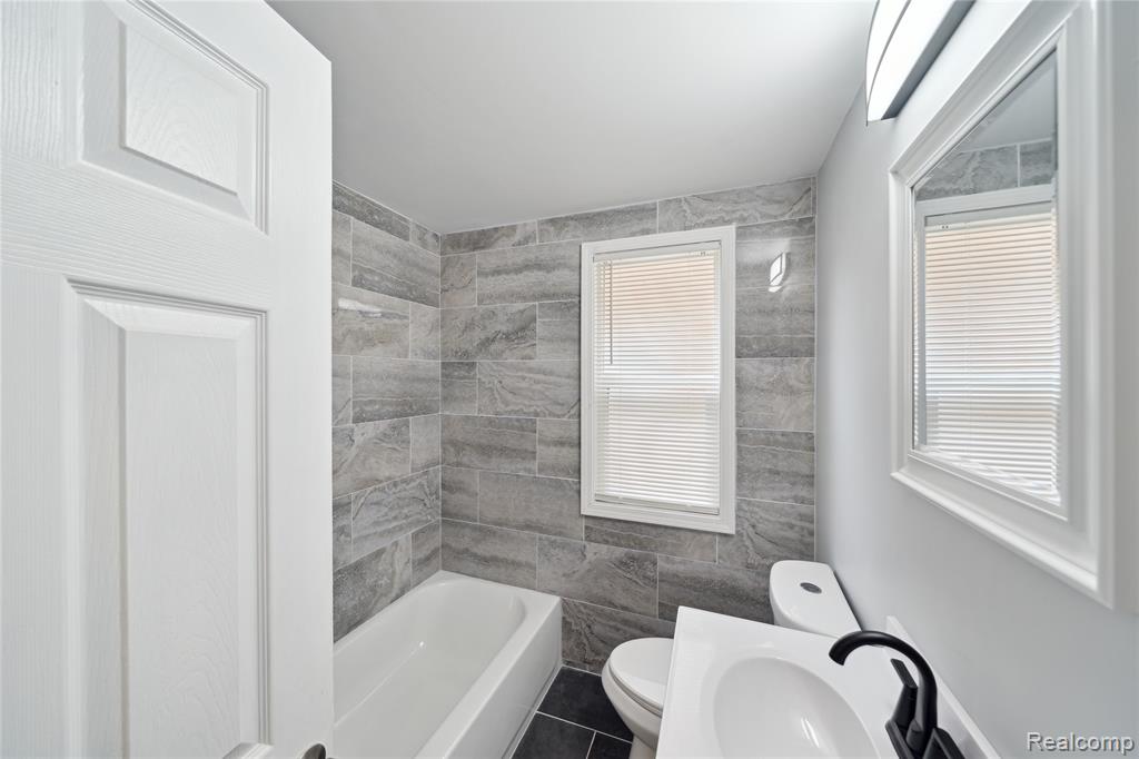 4835 BEDFORD Street, Detroit, MI 48224 — Photo 25