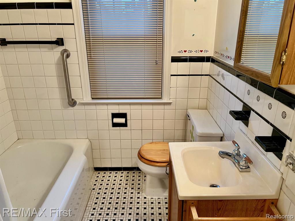 582 W Breckenridge Street, Ferndale, MI 48220 — Photo 16