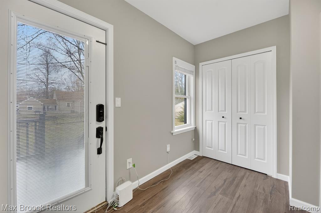 21631 Tulane Avenue, Farmington, MI 48336 — Photo 21