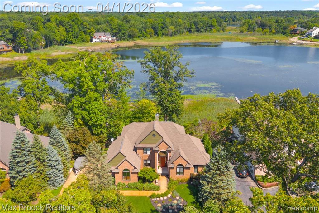 3370 Sutton Lane, Commerce Twp, MI 48390 — Photo 2