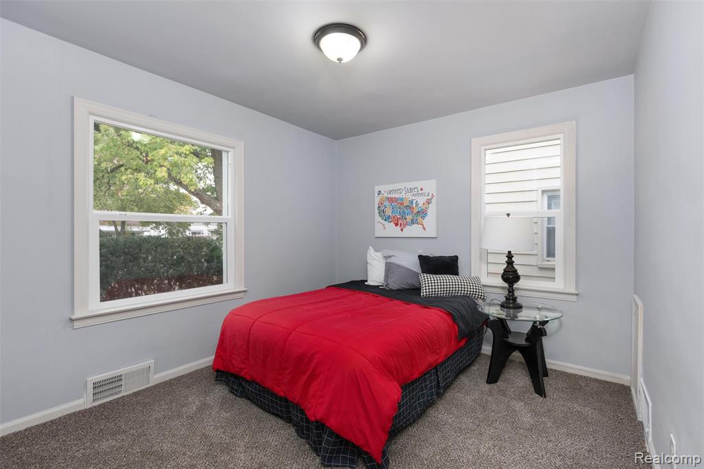 77 W Brickley Avenue, Hazel Park, MI 48030 — Photo 6