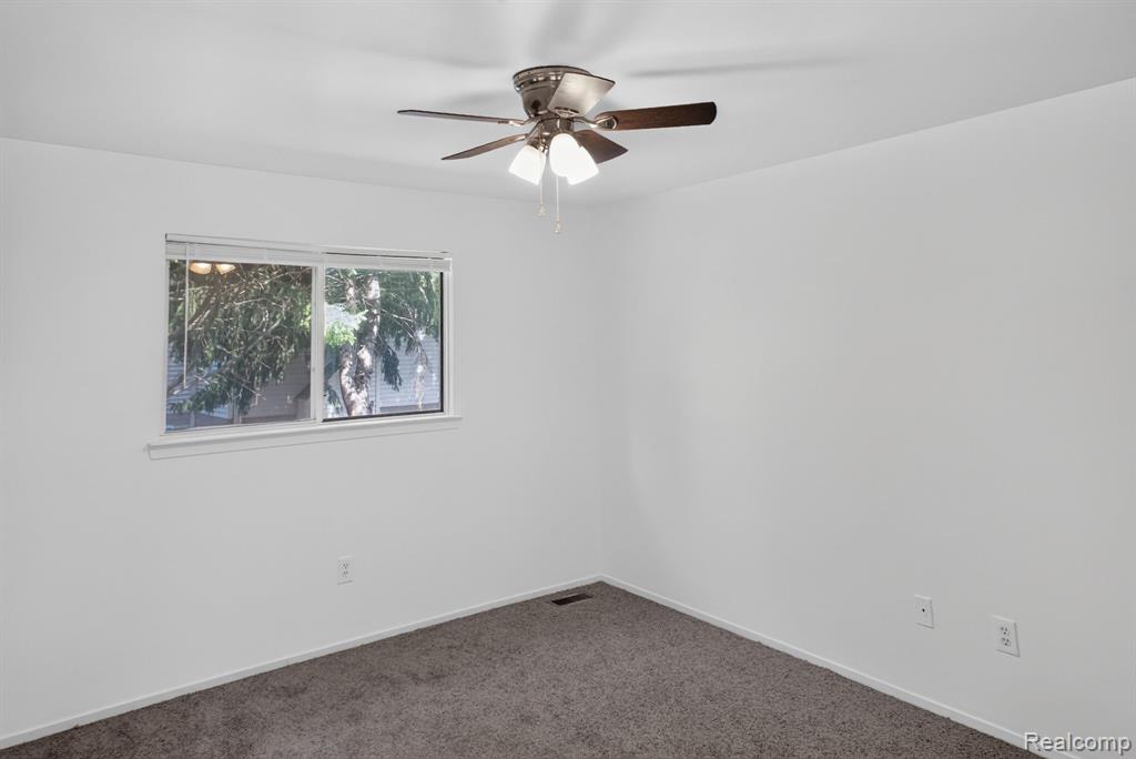 6384 Hunter Pointe Street, Westland, MI — Photo 16