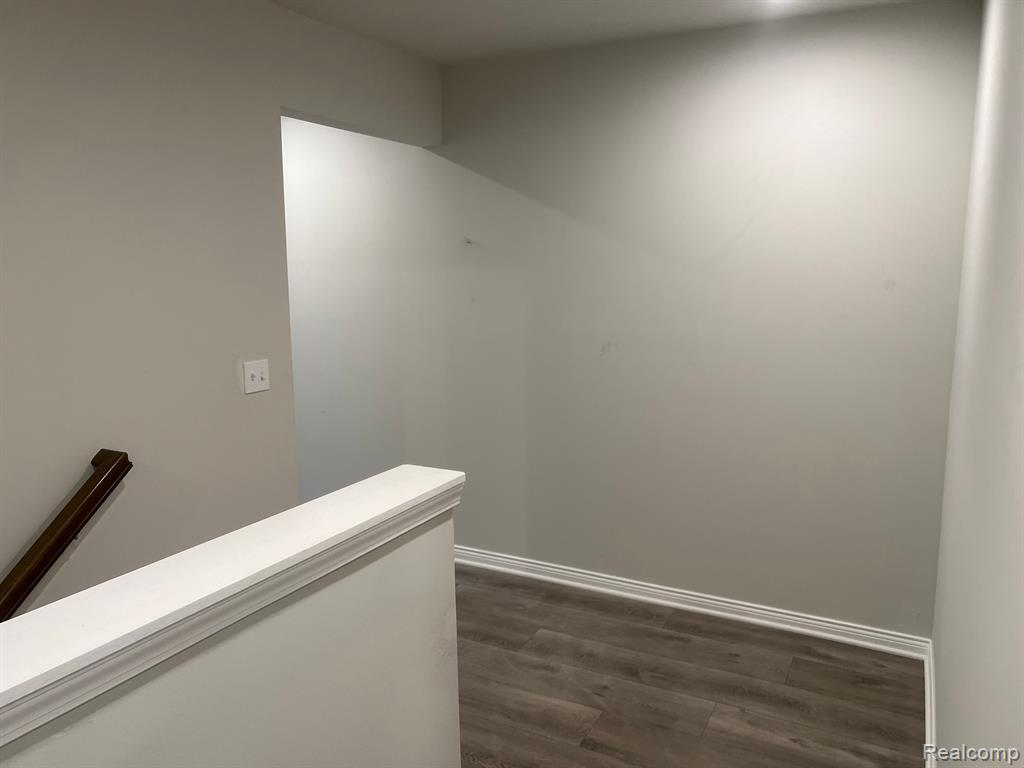 4226 SECLUDED PINES DR, Sterling Heights, MI 48314 — Photo 10