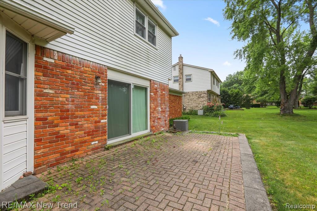 44304 Galway Drive, Northville, MI 48167 — Photo 33