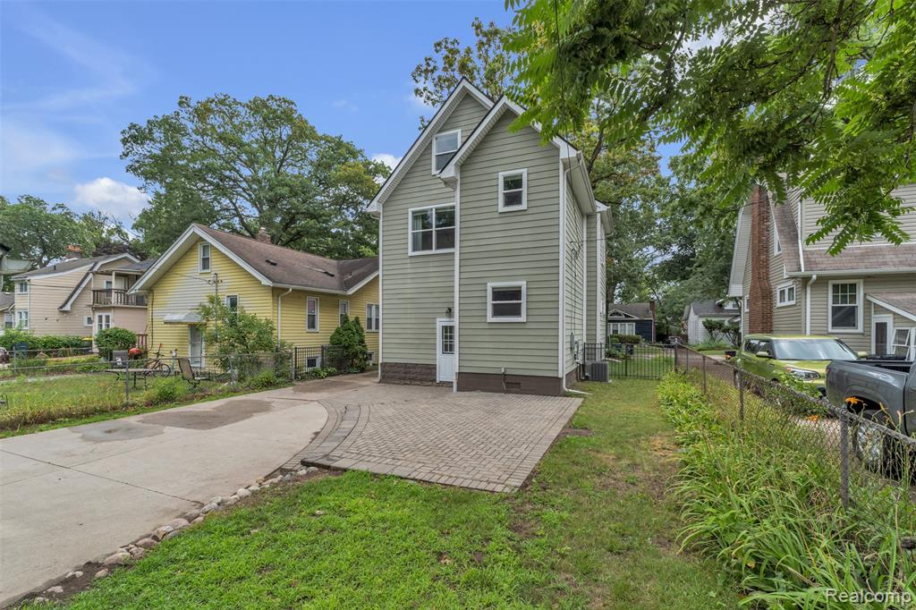 715 Gardenia Avenue, Royal Oak, MI 48067 — Photo 46