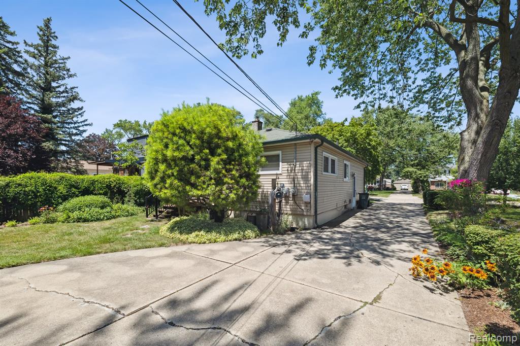 543 Broadacre Avenue, Clawson, MI — Photo 33