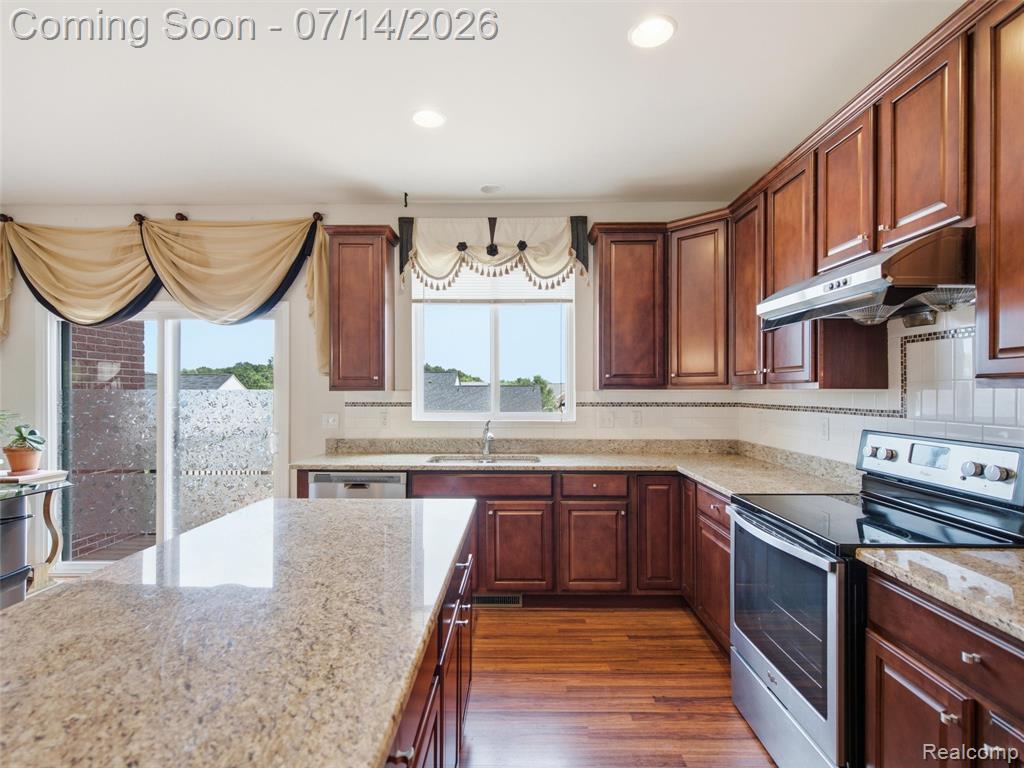 4853 Catalina Drive, Lake Orion, MI — Photo 28