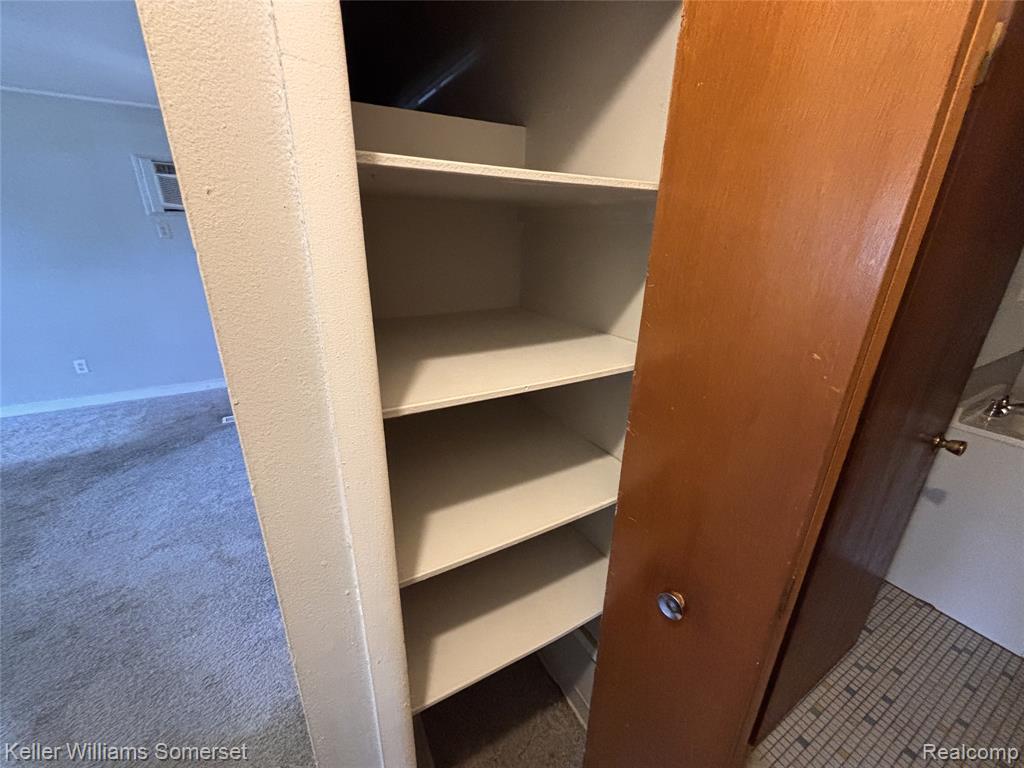 4072 Agnes Ave, Lincoln Park, MI 48146 — Photo 9