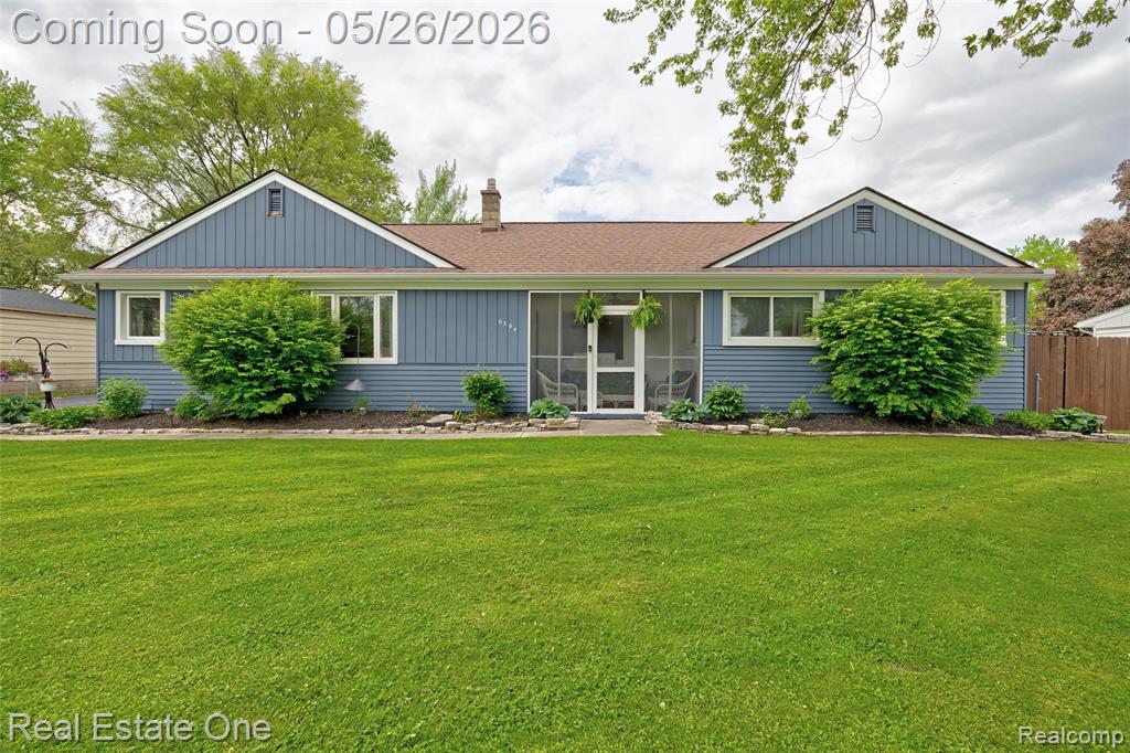 6394 Manson Drive, Waterford, MI 48329 — front exterior