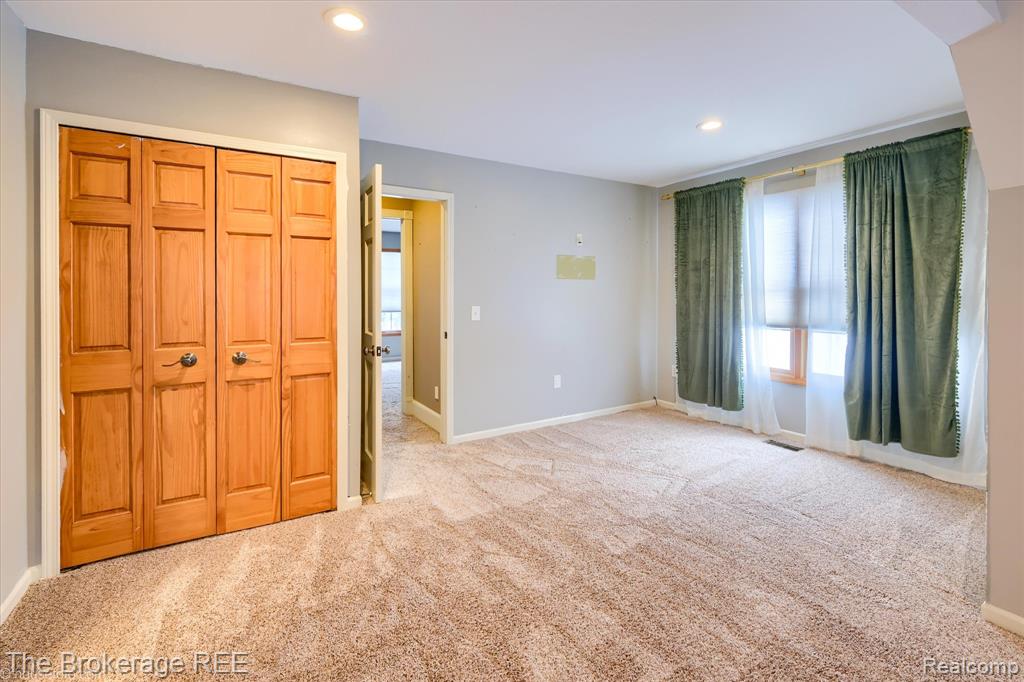 5475 Woodfield Parkway, Grand Blanc, MI 48439 — Photo 72