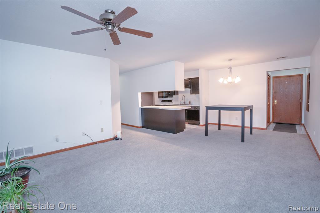 1375 HARBOUR Boulevard, 123, Trenton, MI 48183 — Photo 3