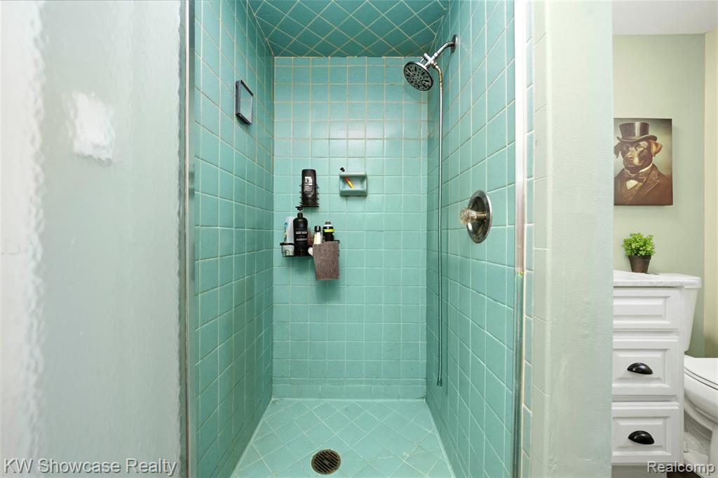 6144 Venice Drive, Commerce Twp, MI 48382 — Photo 36