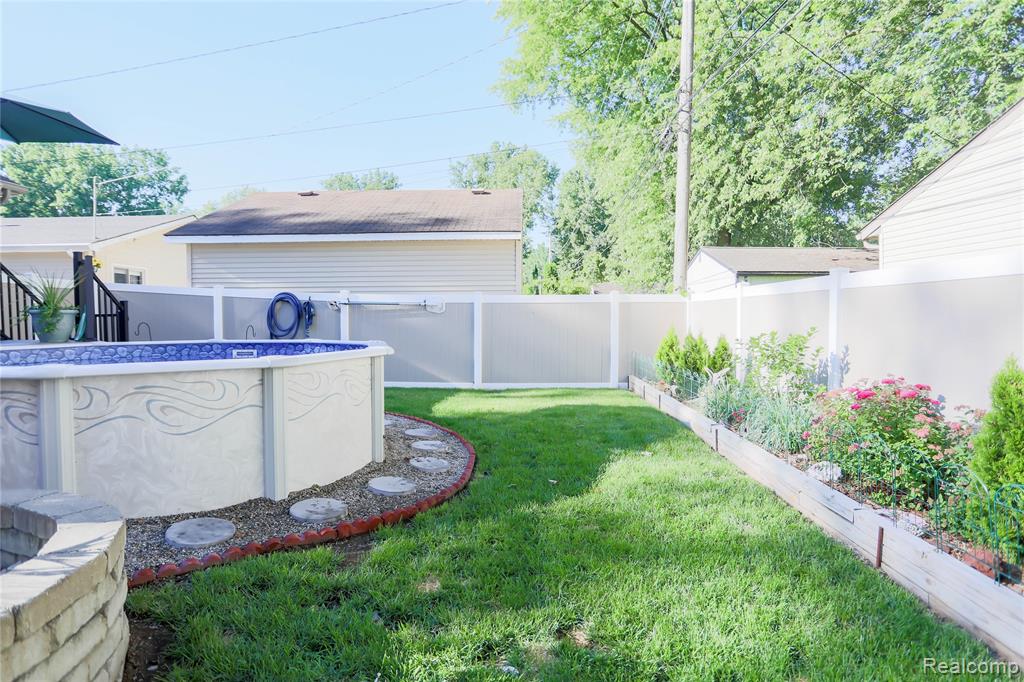 39567 Macomber Street, Harrison Township, MI — Photo 47