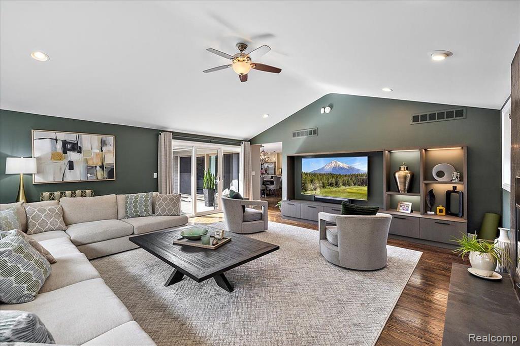 80 MAYWOOD Avenue, Bloomfield Hills, MI 48304 — Photo 17