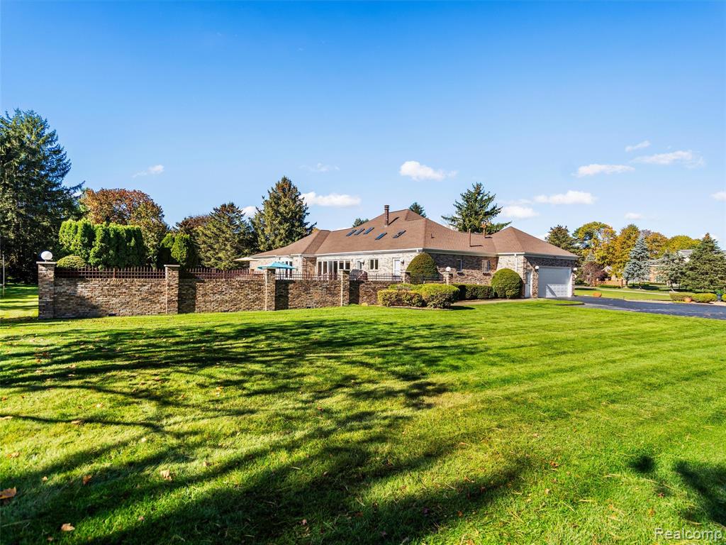 4227 Newcastle Drive, Clarkston, MI 48348 — Photo 82