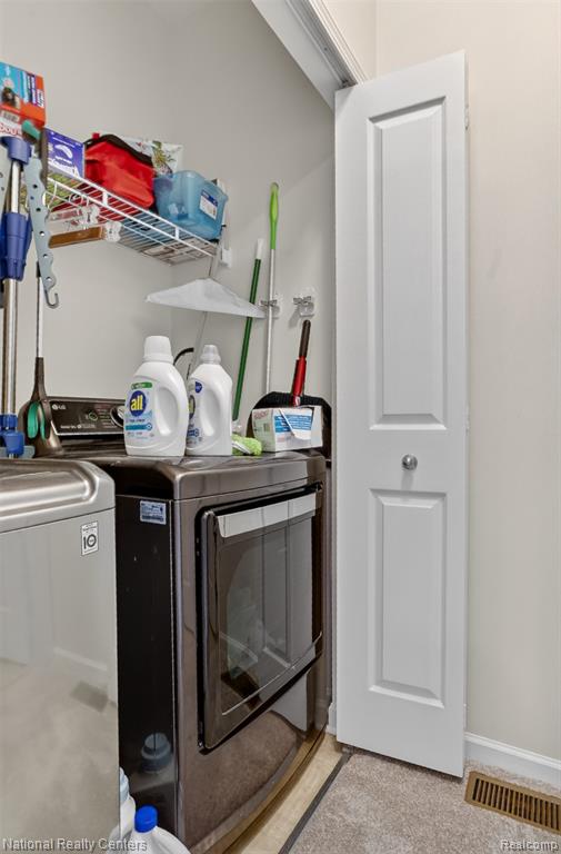 188 Center Boulevard, Wixom, MI 48393 — Photo 25