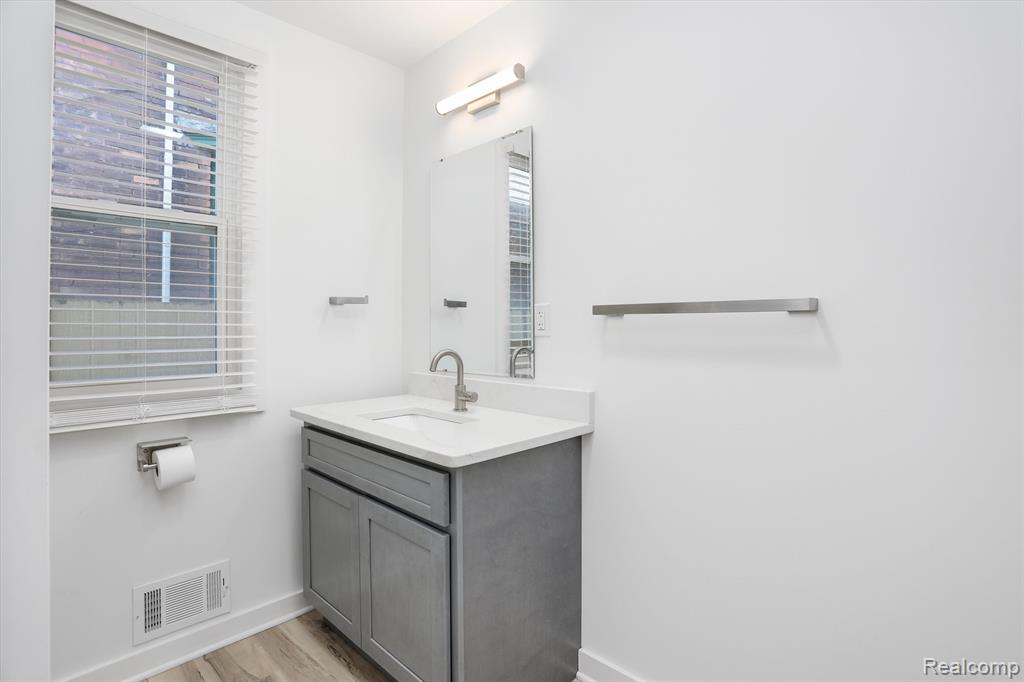 799 East Grand Boulevard, Detroit, MI 48207 — Photo 12