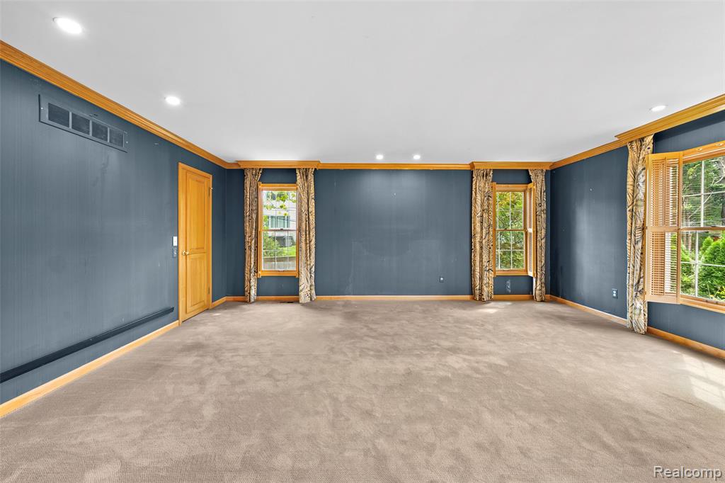 194 Charlevoix Avenue, Grosse Pointe Farms, MI 48236 — Photo 31