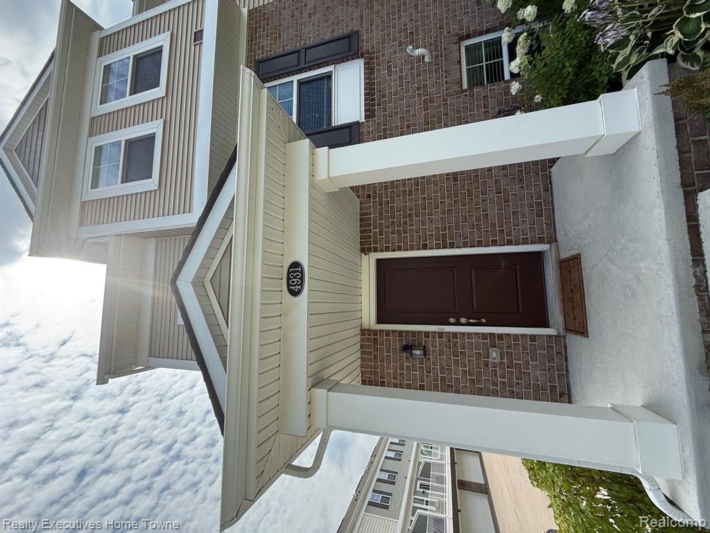 4931 Treeside Lane, Troy, MI 48098 — Photo 3