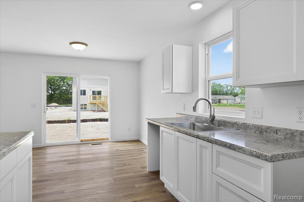 3150 Daisy Way, Burton, MI 48519 — Photo 9