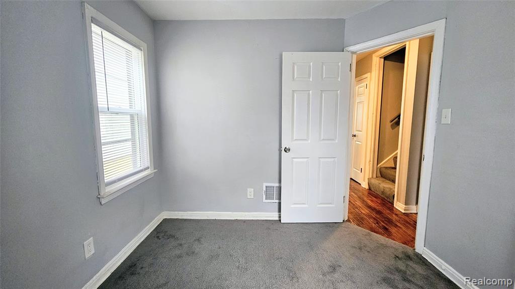 10001 Winthrop Street, Detroit, MI 48227 — Photo 15