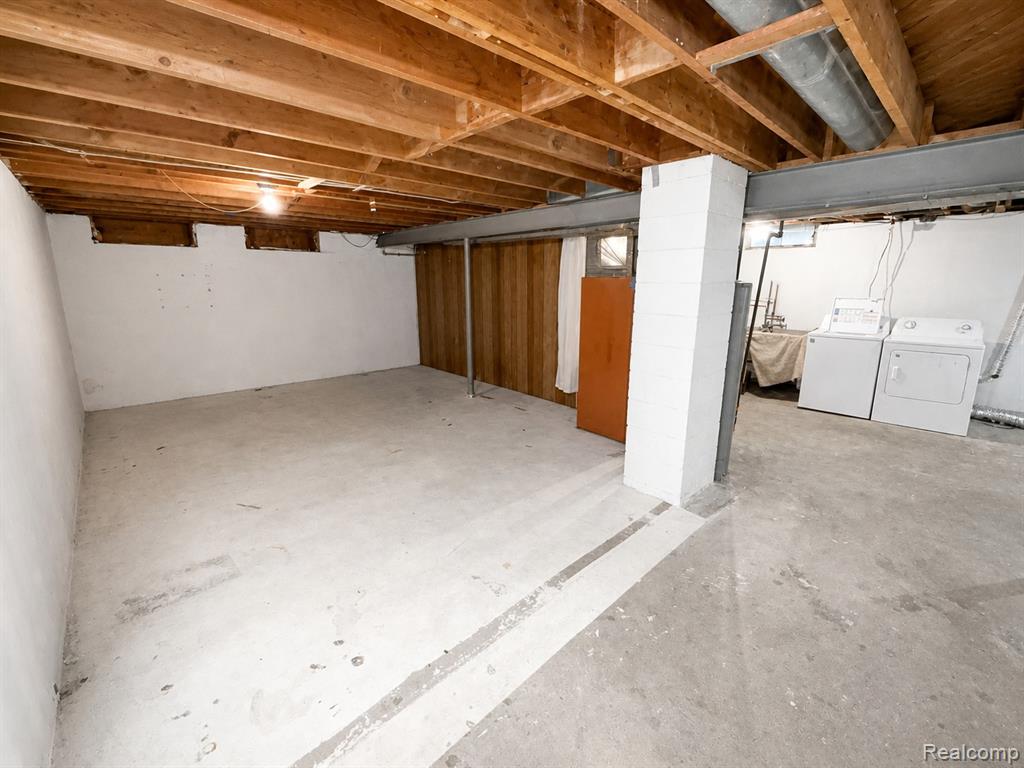 813 McKeighan Avenue, Flint, MI 48507 — Photo 17