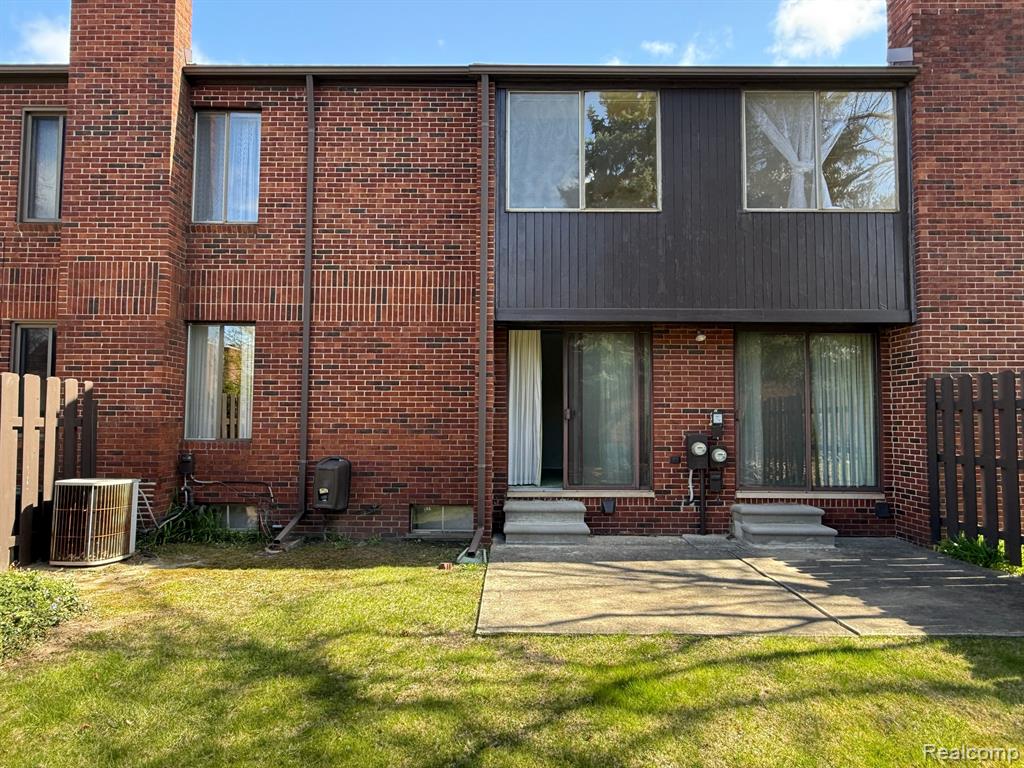 11 KIMBERLY Lane, 54, Dearborn, MI 48120 — Photo 17