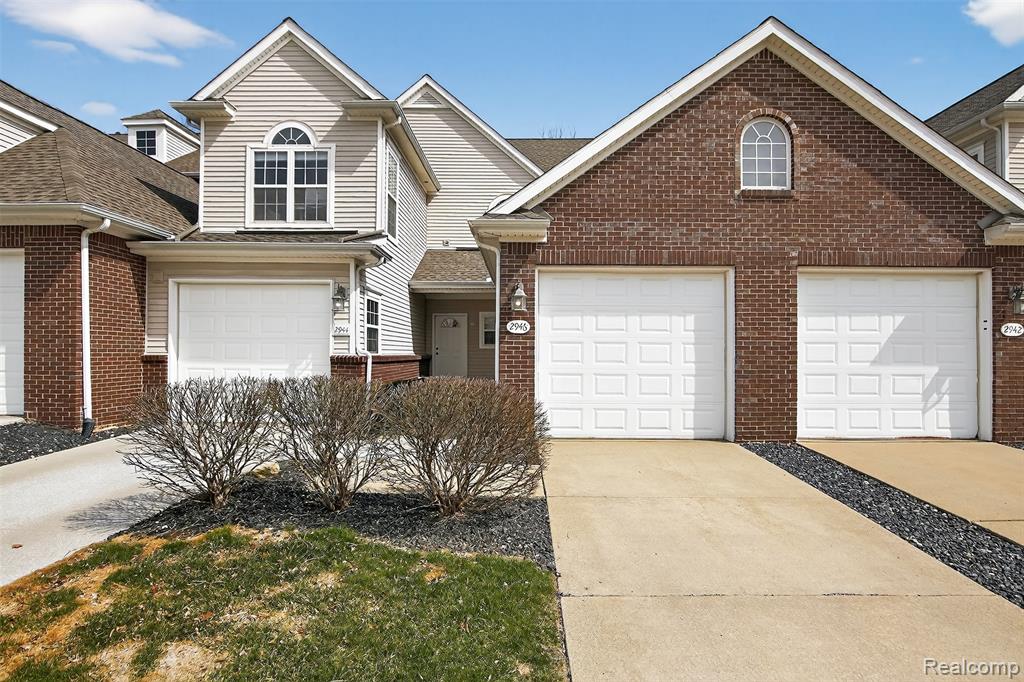 2946 Hunley Drive, Ann Arbor, MI 48105 — Photo 2