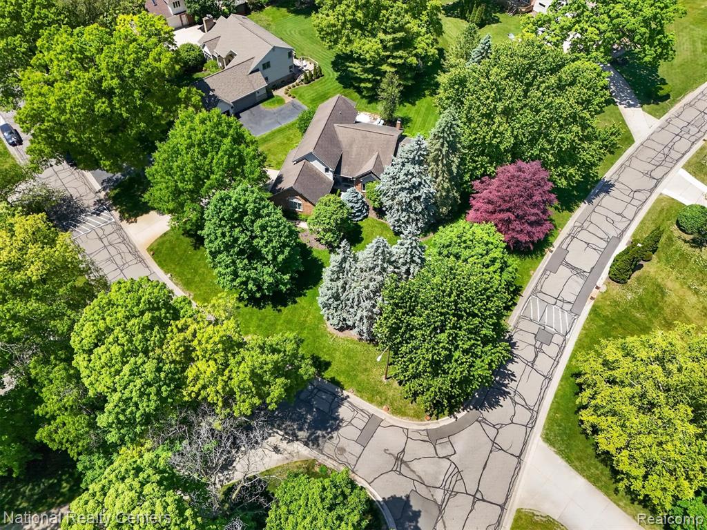 9326 Park Lane, Commerce Twp, MI 48382 — Photo 48