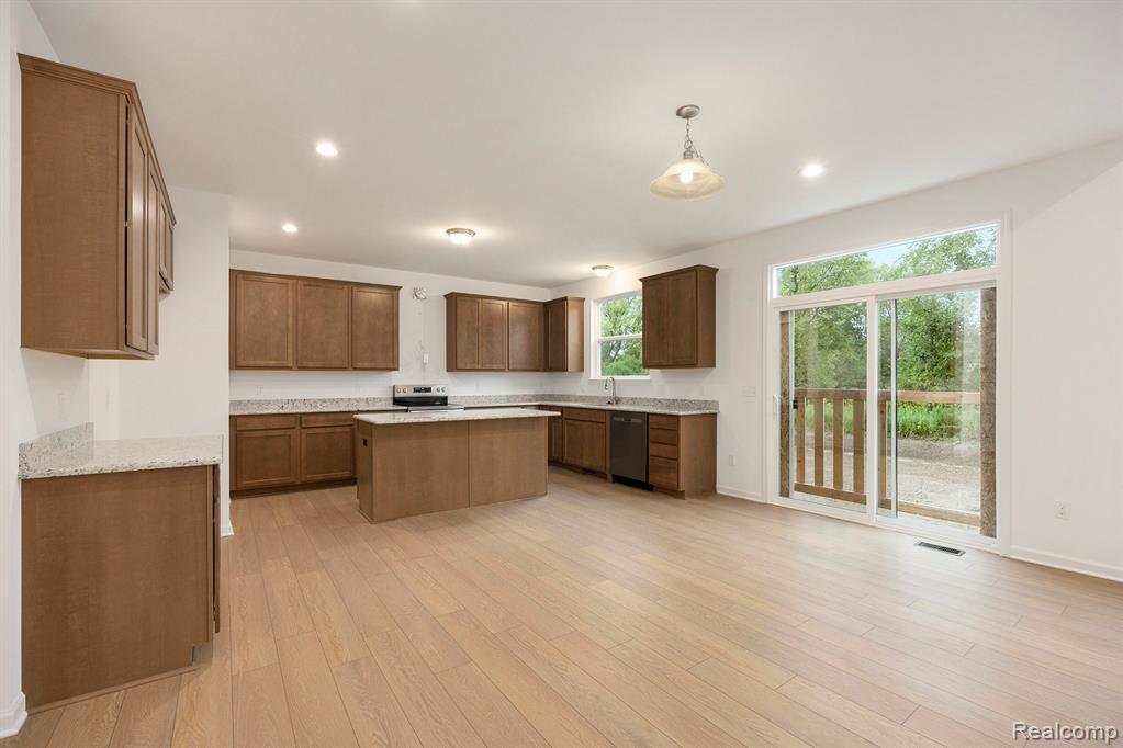 71705 Hidden River Drive, Armada, MI — Photo 11