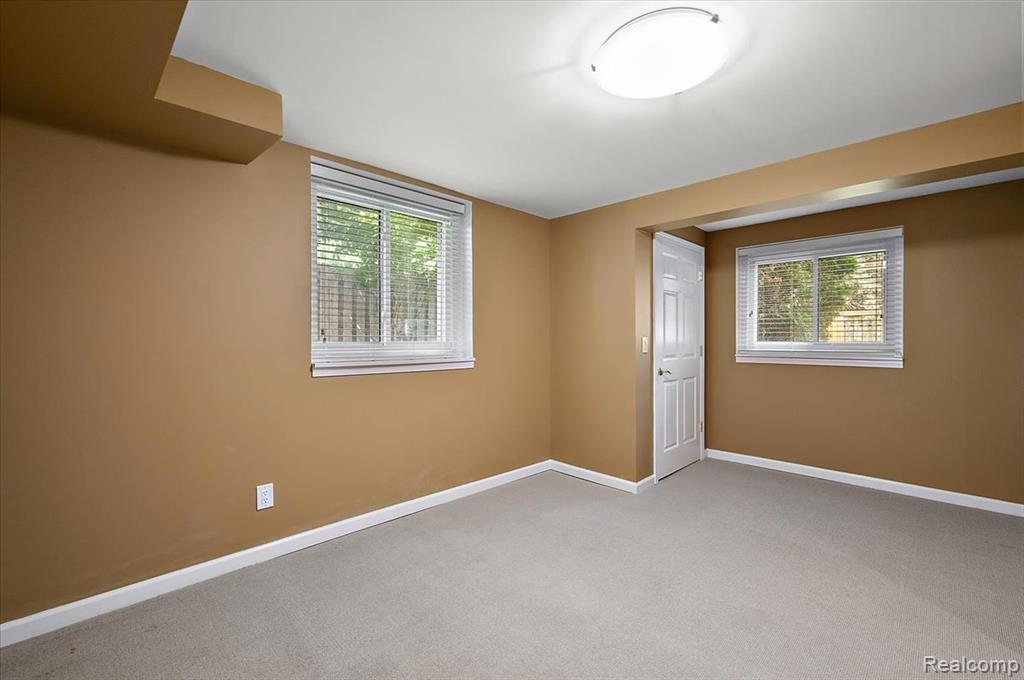 6952 Granger Drive, Troy, MI 48098 — Photo 38