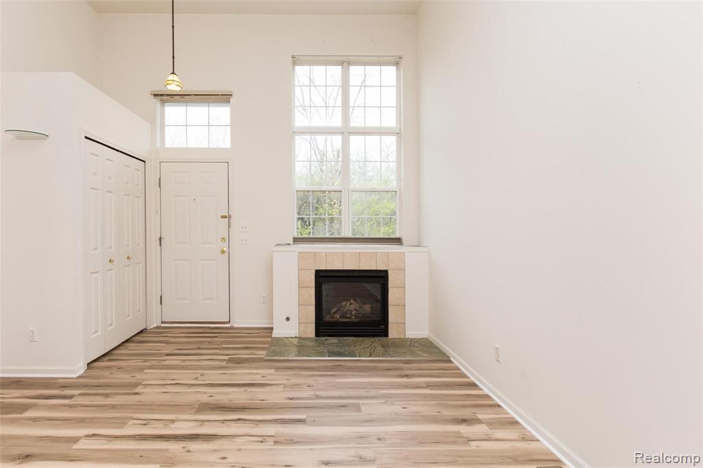 1933 LINDSAY Lane - Photo 5