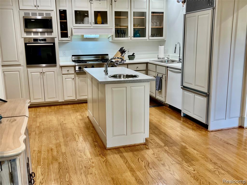 488 Vinewood Avenue, Birmingham, MI 48009 — Photo 10