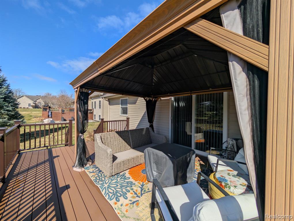 5441 Meadow Creek Court, Flint, MI 48532 — Photo 50