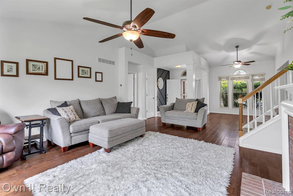45693 Radnor Road, Canton, MI 48187 — Photo 8