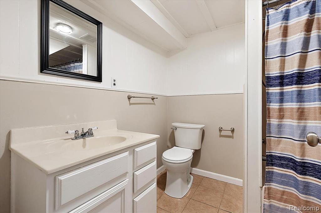 2066 Teaneck Circle, Wixom, MI 48393 — Photo 31