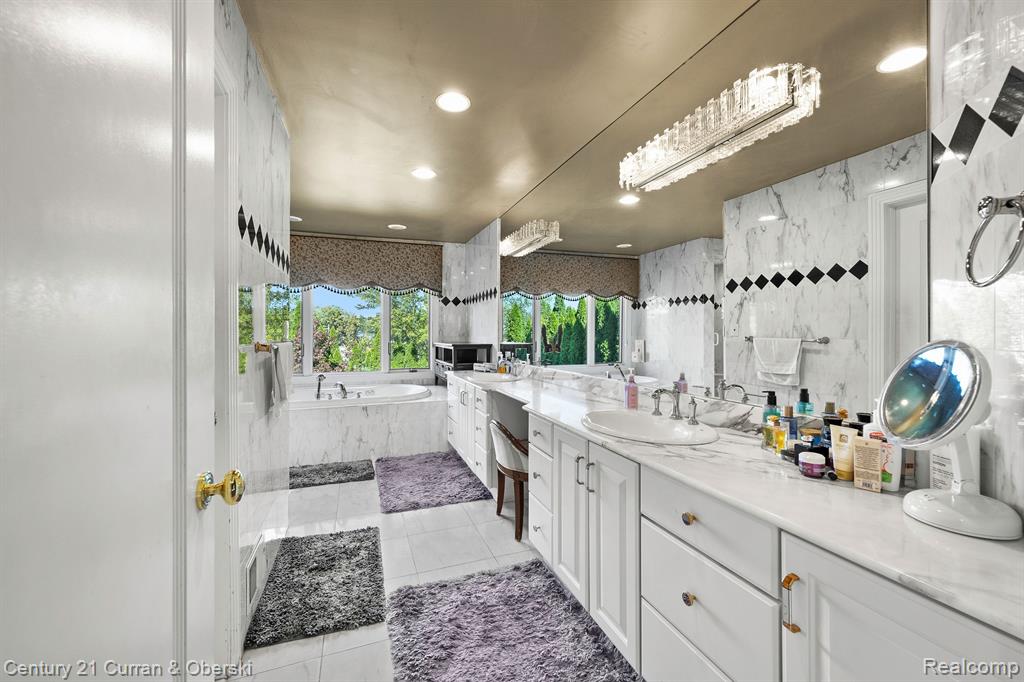 3 CABRI Lane, Dearborn Heights, MI 48127 — Photo 24