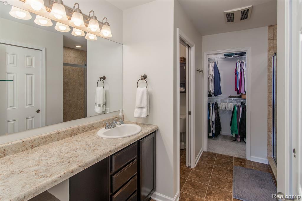 58096 SUNFLOWER Circle S, New Hudson, MI 48165 — Photo 16