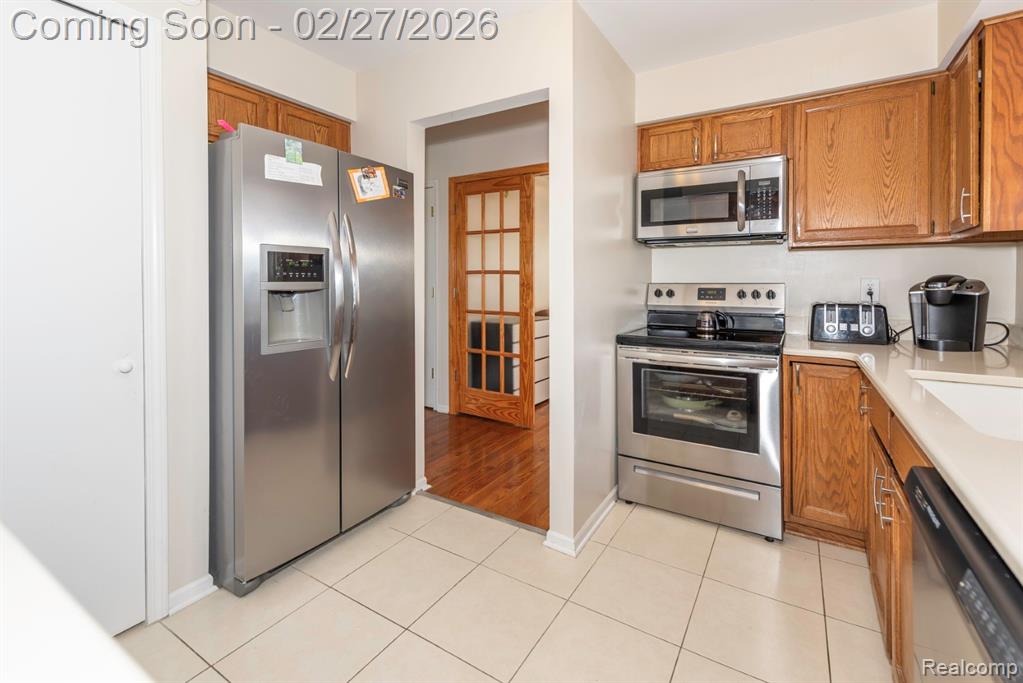 8203 Barrington Drive, Ypsilanti, MI 48198 — Photo 24