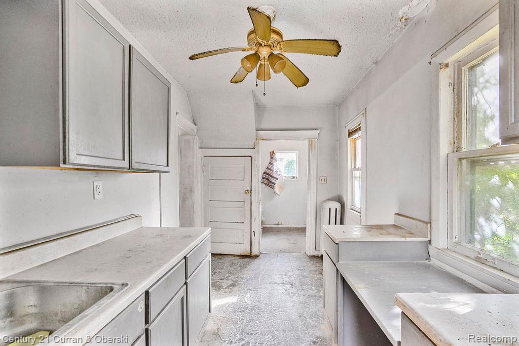 10 Perrin Street, River Rouge, MI 48218 — Photo 6