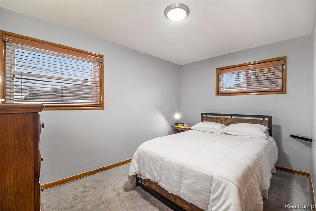 4001 Roosevelt Boulevard, Dearborn Heights, MI 48125 — Photo 9