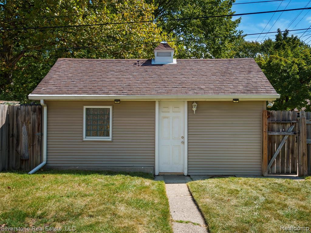 800 N EDISON Avenue, Royal Oak, MI 48067 — Photo 44