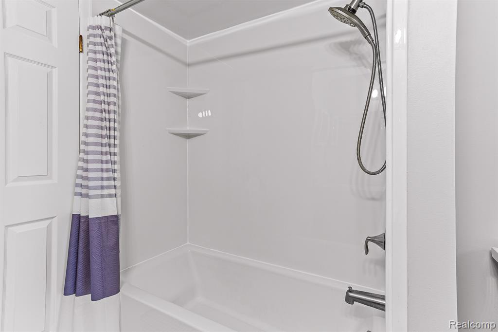 43300 OAKBROOK Court, Canton, MI 48187 — Photo 33